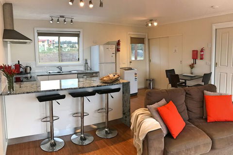 Angasi Apartment On Highcrest - Holiday Adelaide 5