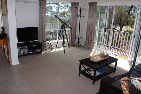Front Row Beachfront - Holiday Adelaide 2