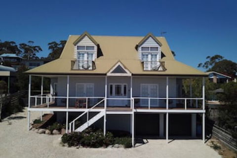 Monterey Bay Of Fires - Holiday Adelaide 0