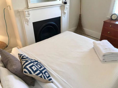 YSG The Edward Townhouse 153 Walk To Town - Holiday Adelaide 3