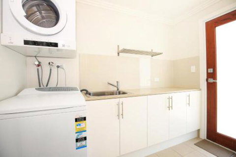 Calming Waters Pet Friendly 3 Min Walk To Beach - Holiday Adelaide 6