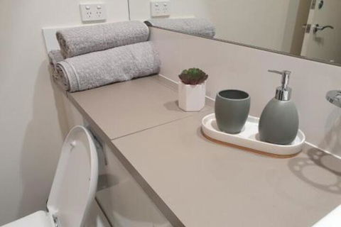 Oceanic Apartment - Holiday Adelaide 5