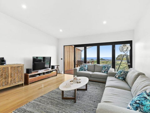 POINT BREAK NEW LISTING 2019 - Holiday Adelaide 4