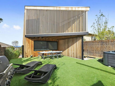 POINT BREAK NEW LISTING 2019 - Holiday Adelaide 2