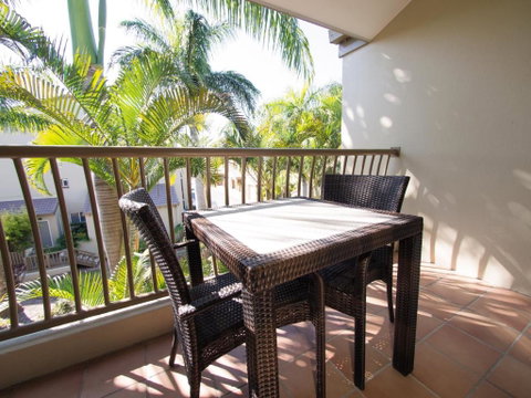 Apartments At 2 Landsborough - Holiday Adelaide 3
