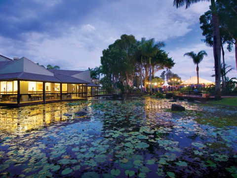 Apartments At 2 Landsborough - Holiday Adelaide 1