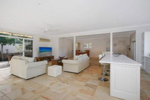 Bella House - Holiday Adelaide 3