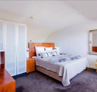 Urban paradise minutes from the markets - Holiday Adelaide