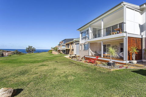 Dolphin Studio Apartment 1a Ocean Street - Holiday Adelaide 3