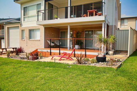 Dolphin Studio Apartment 1a Ocean Street - Holiday Adelaide 2