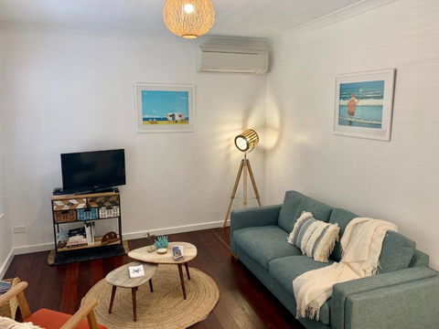 Yaringa Cottage...by The Sea - Holiday Adelaide 3