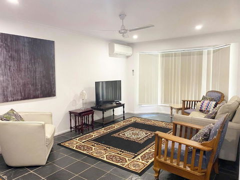 Woorim Secluded Palms Cottage - Holiday Adelaide 6
