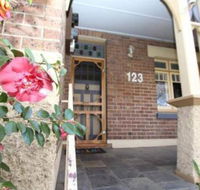 123 Hill St. Heart of Orange Double Brick - Holiday Adelaide