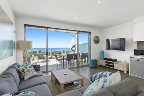WATERFRONT SEVEN In The Heart Of Lorne - Holiday Adelaide 2