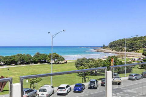 WATERFRONT SEVEN In The Heart Of Lorne - Holiday Adelaide 3