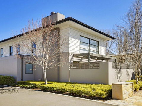 Arum 4 Heritage Park Contemporary & Timeless - Holiday Adelaide 5