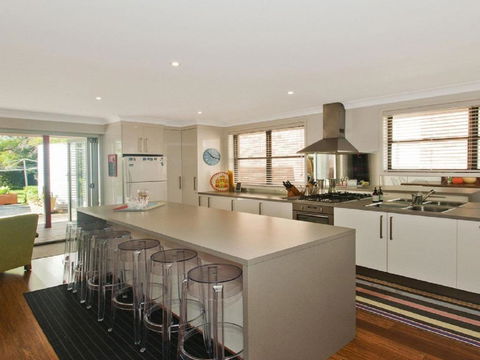 Casa Callala On King George Well Appointed Home - Holiday Adelaide 2