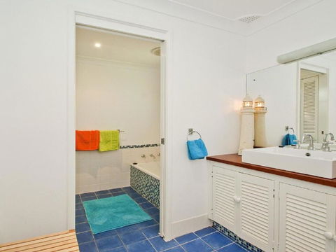 Casa Callala On King George Well Appointed Home - Holiday Adelaide 1