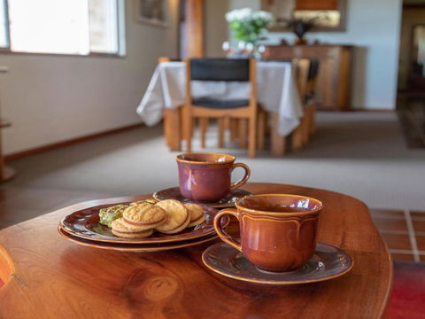 Captains Lookout Elevated Ocean Views Rural Stay - Holiday Adelaide 1