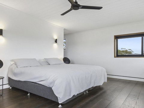 Horizons At Currarong Architecturally Designed Beach House - Holiday Adelaide 2