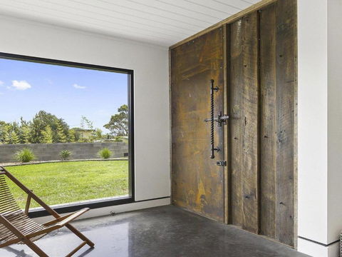 Horizons At Currarong Architecturally Designed Beach House - Holiday Adelaide 5