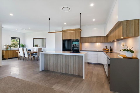 Penthouse Luxe Sunrise Beach - Holiday Adelaide 4