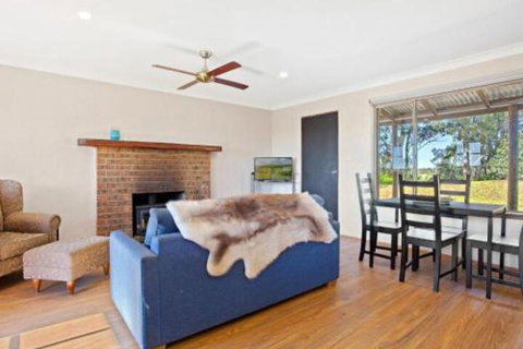 Braeside Cabin Four Ziera - Holiday Adelaide 4