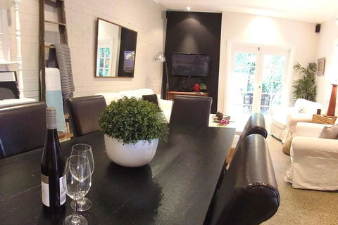 YSG The Edward Townhouses 155 & 157 Steps To Town - Holiday Adelaide 2