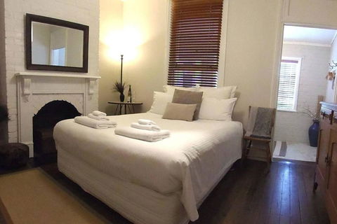 YSG The Edward Townhouses 155 & 157 Steps To Town - Holiday Adelaide 1