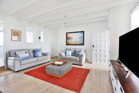 Azure Absolute Beachfront Pet Friendly - Holiday Adelaide 5