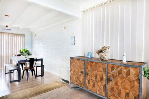 Azure Absolute Beachfront Pet Friendly - Holiday Adelaide 4