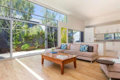 PALM COURT RETREAT MORNINGTON - Holiday Adelaide 5