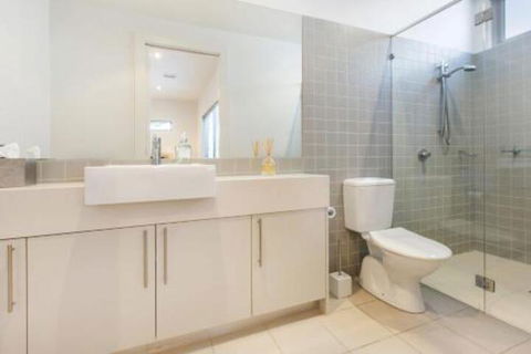 PALM COURT RETREAT MORNINGTON - Holiday Adelaide 6