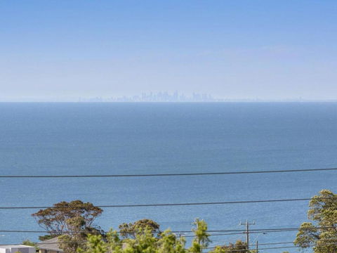 VIEWS At MCCRAE..... - Holiday Adelaide 4