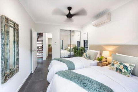 WINDFALL In PALM COVE - Holiday Adelaide 3