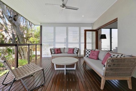 Holiday Hideaway Sunshine Beach - Holiday Adelaide 2