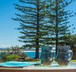 Perfectly Positioned Beachfront Apartment Unit 6 - Holiday Adelaide