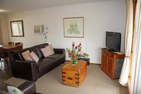 Windmill Cottage - Holiday Adelaide 7