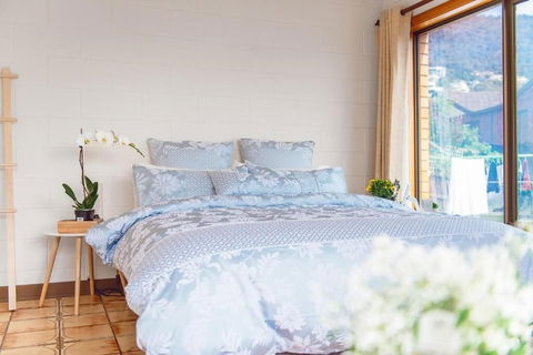 Vintage Cuddle Guest House - Holiday Adelaide 1