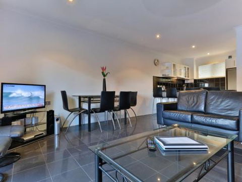 RED COWRIE 321atPALM COVE - Holiday Adelaide 6