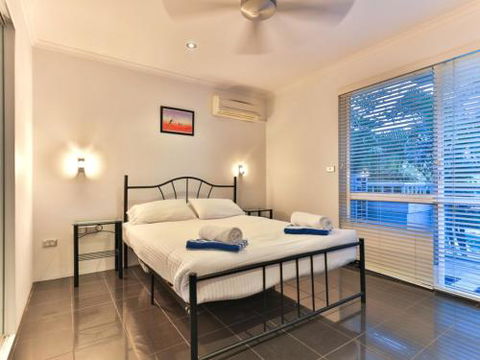 RED COWRIE 321atPALM COVE - Holiday Adelaide 1