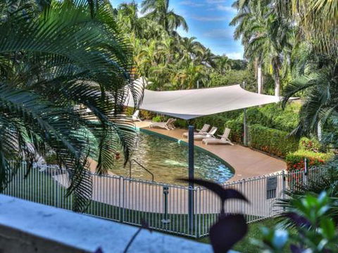 RED COWRIE 321atPALM COVE - Holiday Adelaide 4