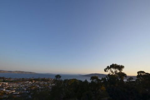 Hilltop House - Holiday Adelaide 0