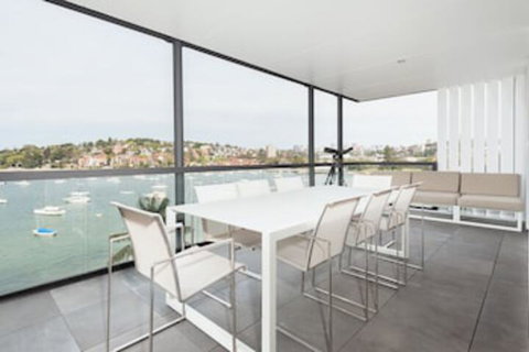Harbour Front Single Level Apartment - Holiday Adelaide 0