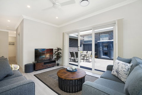Accommodation Hunter - Adams St Maitland - Holiday Adelaide 6