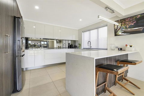 CANAL HOME NEAR MOOLOOLABA Kooringal - Holiday Adelaide 1