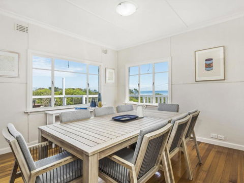 KIMBERLEY McCRAE - Holiday Adelaide 5