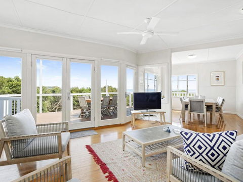 KIMBERLEY McCRAE - Holiday Adelaide 3