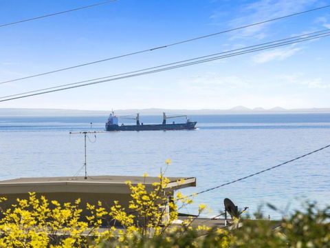 KIMBERLEY McCRAE - Holiday Adelaide 7