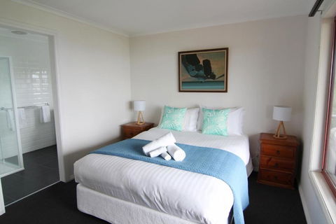 DOLPHIN LOOKOUT COTTAGE Amazing Views Of The Bay Of Fires - Holiday Adelaide 2